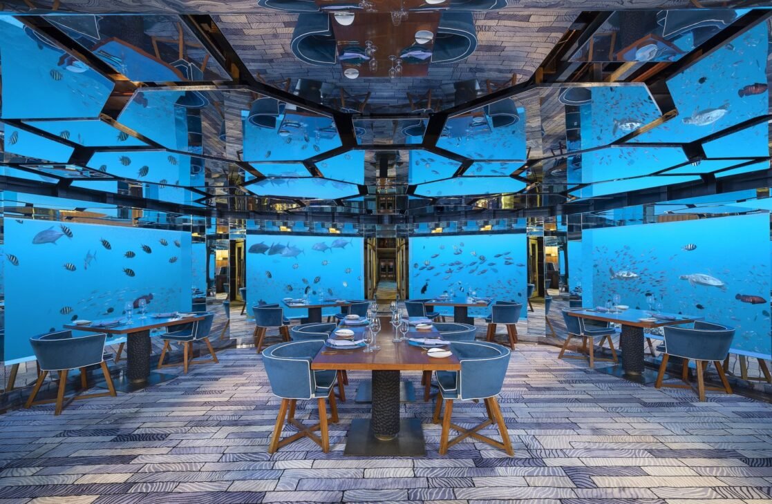 Anantara-Kihavah-Maldives-Luxury-Overwater-Villas-Underwater-Restaurant-SEA.