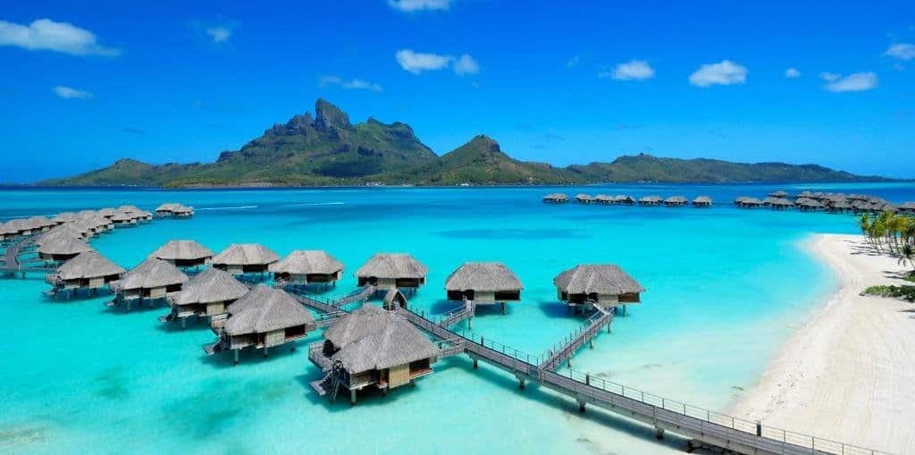 FOUR SEASONS BORA BORA