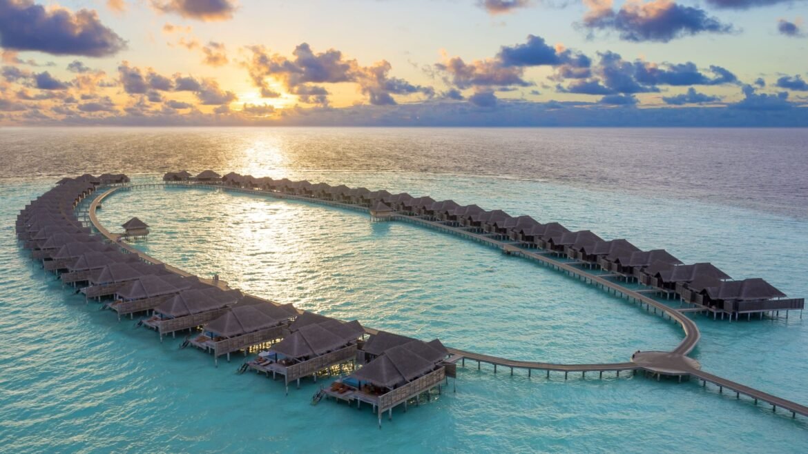 Honeymoon Anantara Kihavah-Maldives-Luxury-Overwater-Villas