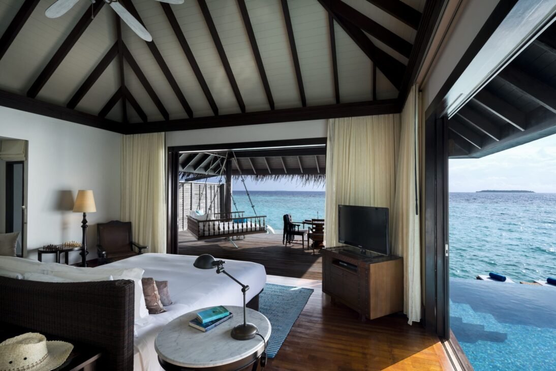 Luxury Overwater Villas at Anantara Kihavah Maldives Villas For Your Honeymoon